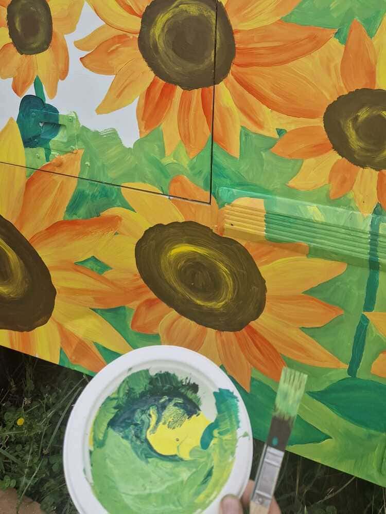 Feuilles vertes tournesol peinture bus tasmanie ludwine